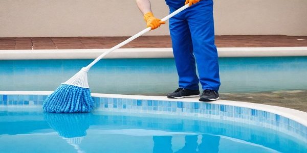 شركة تنظيف مسابح